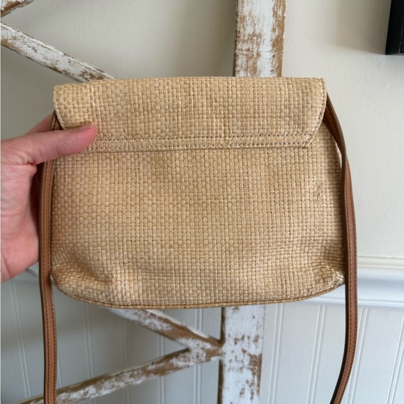 Fossil Beige Woven Crossbody Bag with Multicolor Floral Embroidery - Picture 5 of 9